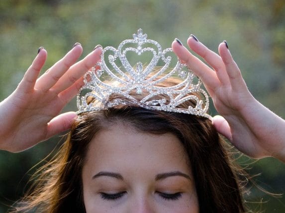 queen, crowning, royalty